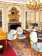 Hotel Raphael Suite Living Room 