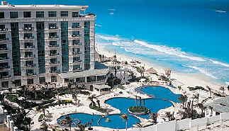 Le Meridien Cancun Resort & Spa exterior