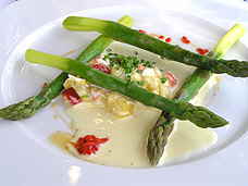 Lofoten Fiskerestaurant asparagus and lobster salad