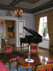 Thorskogs Slott Salon with Piano