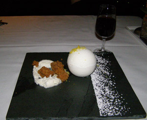 360 Dessert - L'Astral Bar-Restauant Rotatif - Loews Hotel le Concorde Quebec - Photo by Luxury Experience