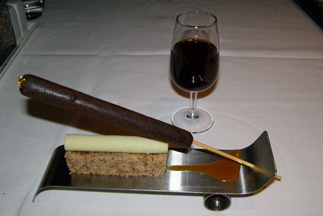 Dessert - L'Astral Bar-Restauant Rotatif - Loews Hotel le Concorde Quebec - Photo by Luxury Experience