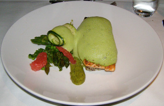 Salmon - L'Astral Bar-Restauant Rotatif - Loews Hotel le Concorde Quebec - Photo by Luxury Experience