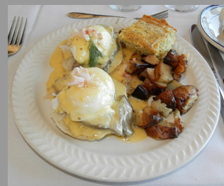 Cape Cod Central Railroad - Eggs Oscar - Hyannis, MA - photo by Luxury Experience