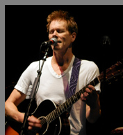 Kevin Bacon performing at - Greenwich Food + Wine Festival - photo by Luxury Experience