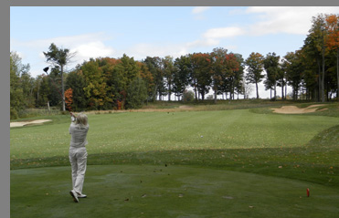 Debra C. Argen playing Shenendoah Golf Course, Verona, NY, USA - photo by Luxury Experience
