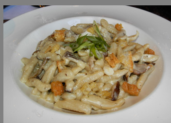 Macaroni and Cheese - American Bounty Restaurant - photo by Luxury Experience
