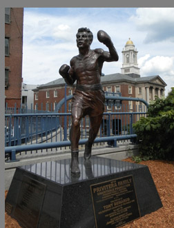 Tony Damarco statue - Boston, MA, USA - photo by Luxury Experience