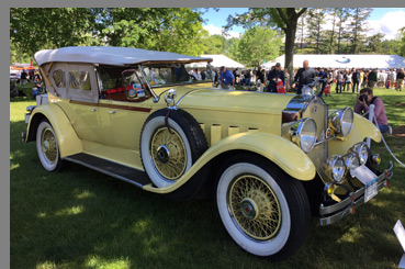 1929 Packard 640 - photo by Luxury Experience