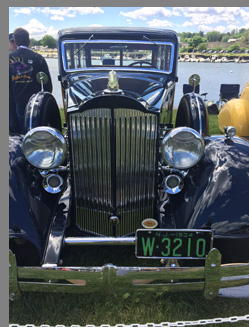 1934 Packard 1101 Woddy Wagon - photo by Luxury Experience