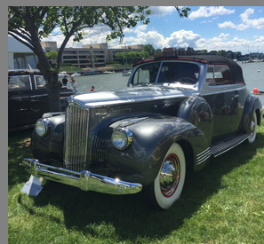 1941 Packard 160 Deluxe - photo by Luxury Experience
