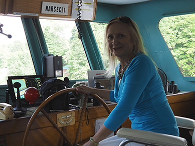 Debra C. Argen - Hudson RIver Cruise - photo by Luxury Experience