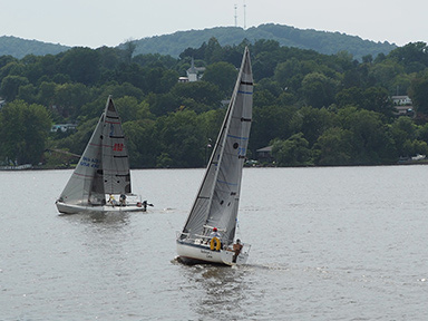 Sailboats - Hudson River - photo by Luxury Experience
