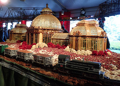 Conservatory - New York Botanical Garden Train Show 2018 - photo by Luxury Experience