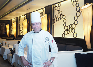 Chef Darren Stanley - Atlantis Steakhouse - photo By Luxury Experience