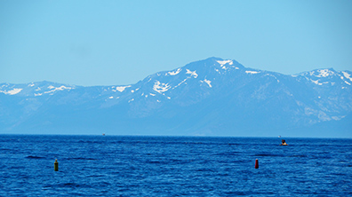 Snow covered mountains - Lake Tahoe - photo by Luxury Experience