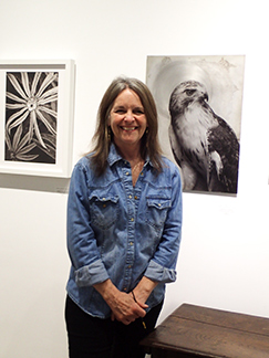 Artist Kerry Sharkery-Miller - Southampton Arts Center - Southampton, NYC - photo by Luxury Experience