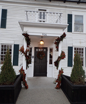 1754 House, Woodbury CT USA - photo by Luxury Experience