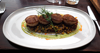 Pan Seared Sea Scallops - 1754 Hotel Restaurant - photo by Luxury Experience