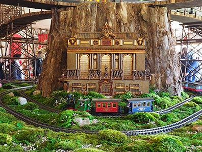 Grand Central Station - NY Botanical Garden Train Show 2021 - photo by Luxury Experience