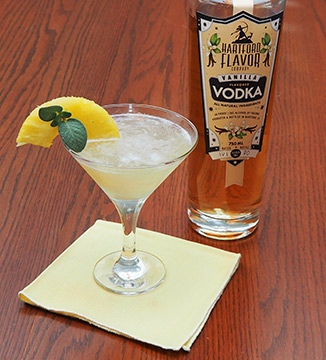 Luxury Experience - Pineapple Sage Vanilla Martini - photo by Luxury Experience