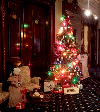Holiday Decorations - Lockwood-Mathews Mansion Museum - Norwalk, CT - photo by Luxury Experience
