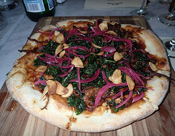 Pulled BBQ Beef Pizza, Wolf & Lamb - photo by Luxury Experience