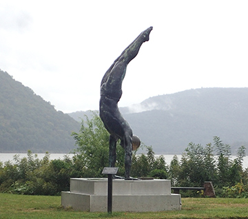 Peekskill Sculpture Art - The Diver - photo by Luxury Experience