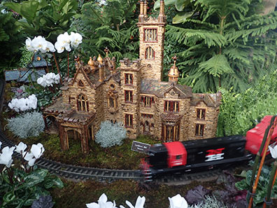 Lyndhurst Mansion - NY Botanical Gardens Train Show 2023 - photo by Luxury Experience