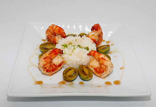 Luxury Experience - Gin & Tonic Maple Glazed Shrimp & Kiwi Berry - photo by Luxury Experience