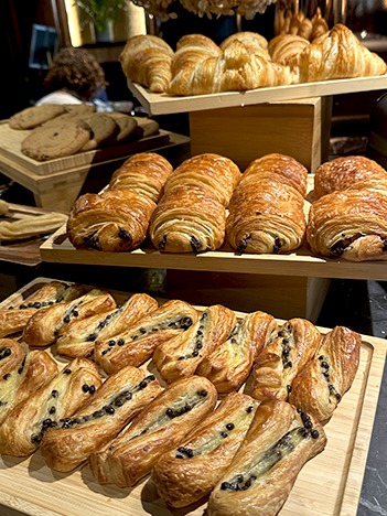 Crispy French Breads & Pastries - Dos Almas & Meliá Hotel Paris - photo by Luxury Experience