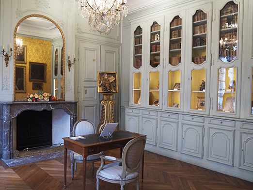 Musée National Magnin Exhibit - photo by Luxury Experience