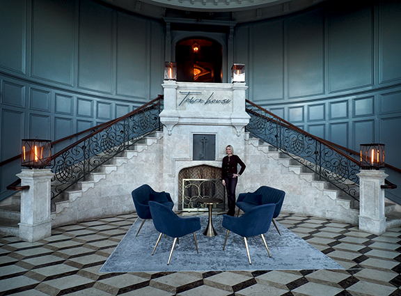 The Penthouse Entrance - Townhouse Restaurant & Bar, Greenwich, CT - photo by Luxury Experience