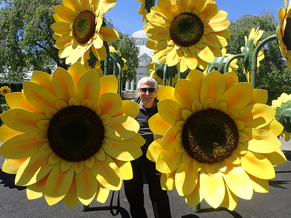 Edward F. Nesta - Pyramid Sunflower - photo by Luxury Experience
