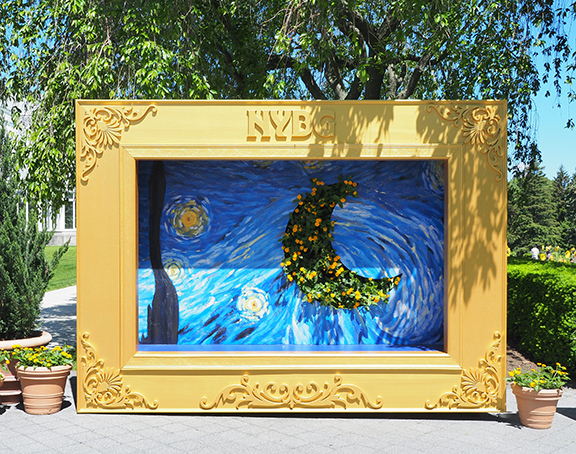 The Starry Night - NY Botanical Gardens - photo by Luxury Experience