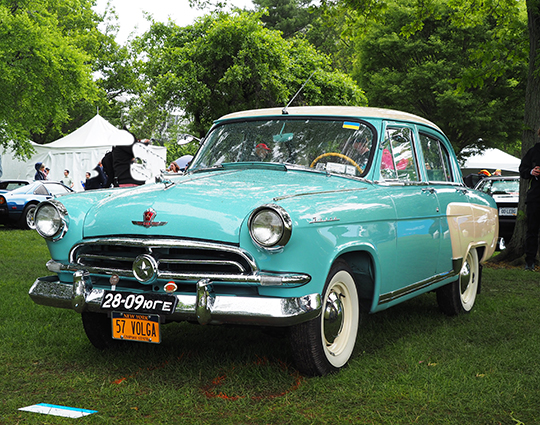 1957 GAZ M-21V - photo by Luxury Experience