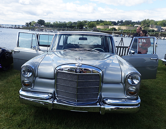 1970 Mercedes Benz 600 presented by Sam Lombardo - photo by Luxury Experience