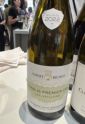 Albert Bichot Chablis 1er Cru Les Vaillons Domaine Long-Depaquit 2022 - photo by Luxury Experience