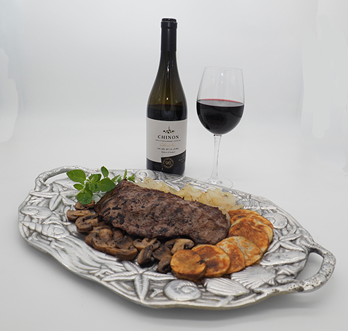 Luxury Experience - Flat Iron Steak - Chinon Cabernet Franc Pairing - photo by Luxury Experience