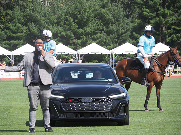 Mohammad "Mo" Jami Singing National Anthem - photo by Luxury Experience