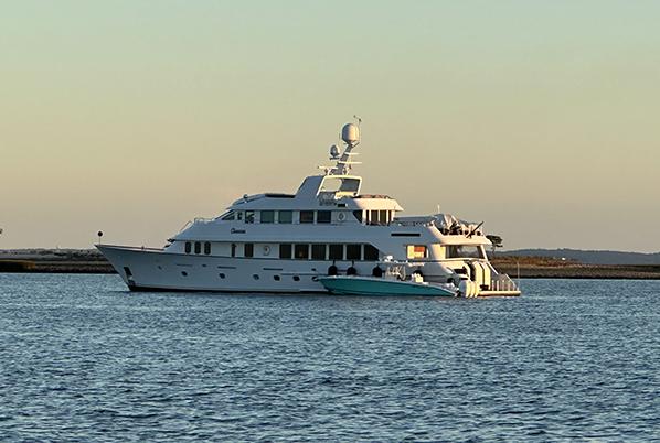 Norwalk Maritime Aquarium - Sunset Cruise - photo by Luxury Experience