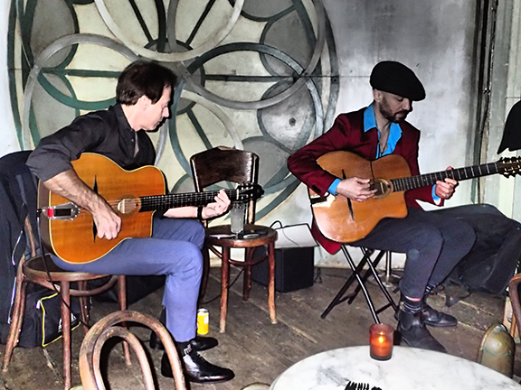 The Alex Simon Duo - photo by Luxury Experience