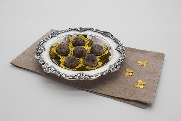 Luxury Experience - Bourbon Balls - photo by Luxury Experience