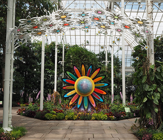Daisy Clock - NY Botanical Gardens - photo by Luxury Experience