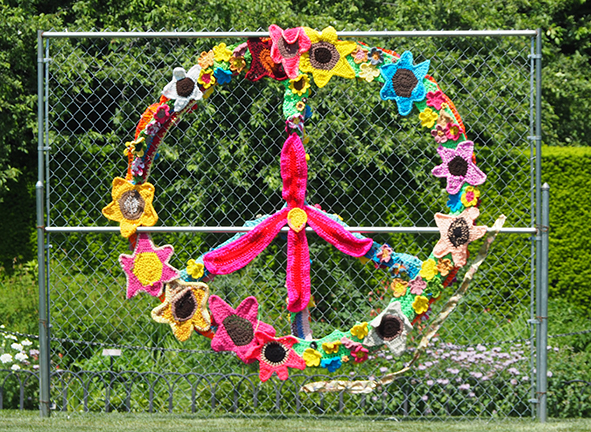 Flower Peace Sign - NY Botanical Gardens - photo by Luxury Experience