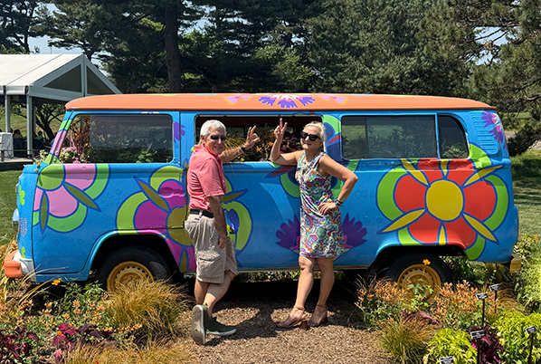 Painted Bus - Edward F Nesta, Debra C Argen - photo by Luxury Experience