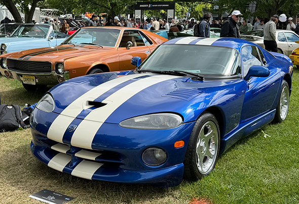 Dodge Viper GTS 1996 - photo by Luxury Experience