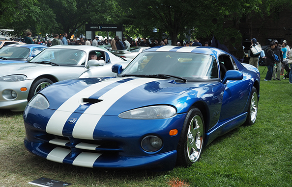 Dodge Viper 1997 - photo by Luxury Experience