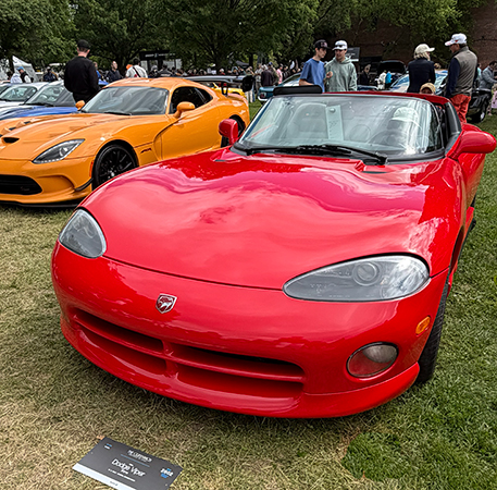 Dodge Viper RT/10 1994 - photo by Luxury Experience