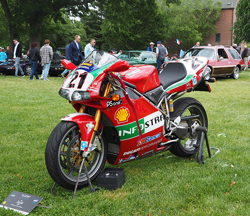 Ducati 998S 2002 - photo by Luxury Experience